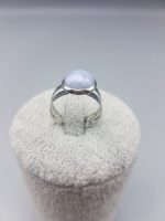 LIGHT BLUE CHALCEDONY RING in silver with blue agate stone.