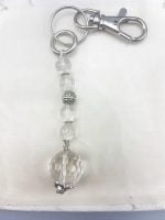 KEYRING WITH ROCK CRYSTAL OR HYALINE QUARTZ in silver with transparent glass bead.