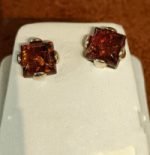 STUD EARRINGS WITH BALTIC AMBER